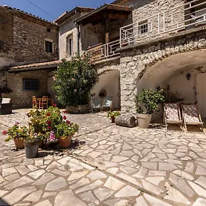  Maison d'hôtes Les Monteils